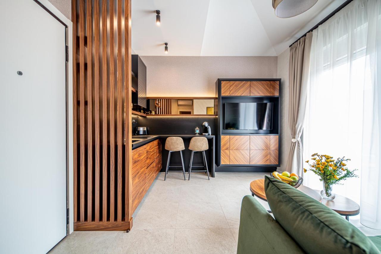 Enyana Luxury Suites 科托尔 外观 照片