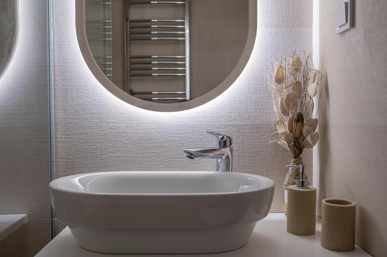 Enyana Luxury Suites 科托尔 外观 照片