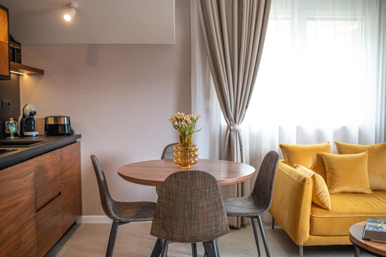 Enyana Luxury Suites 科托尔 外观 照片