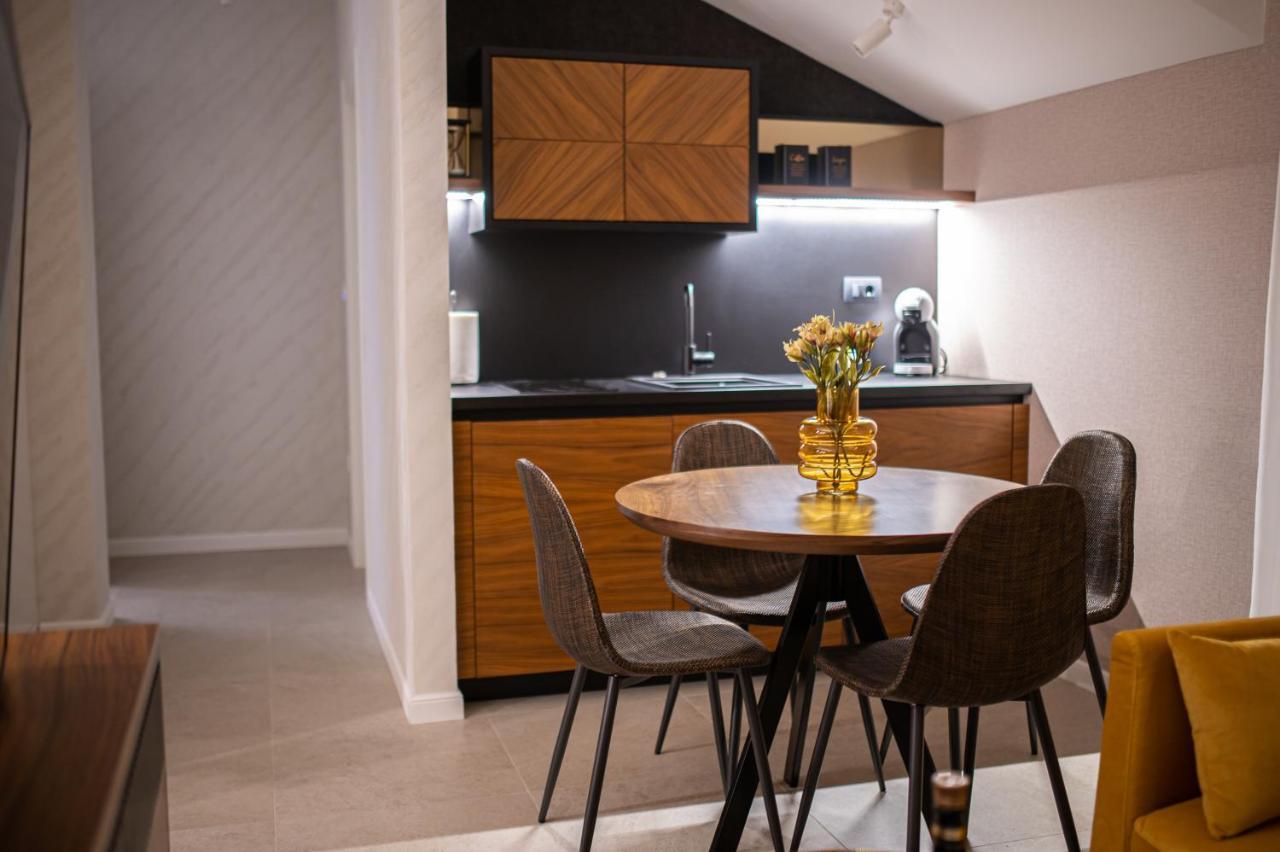 Enyana Luxury Suites 科托尔 外观 照片