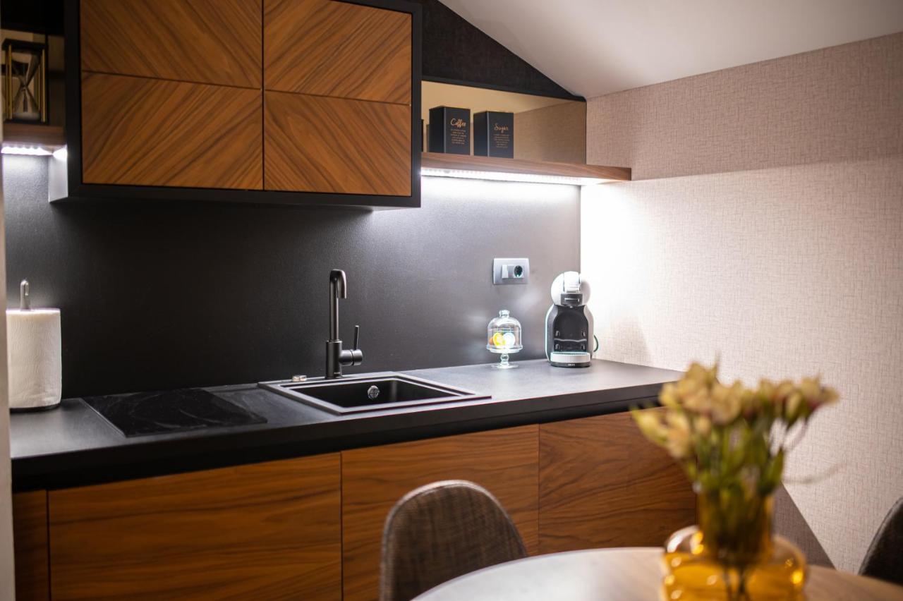 Enyana Luxury Suites 科托尔 外观 照片